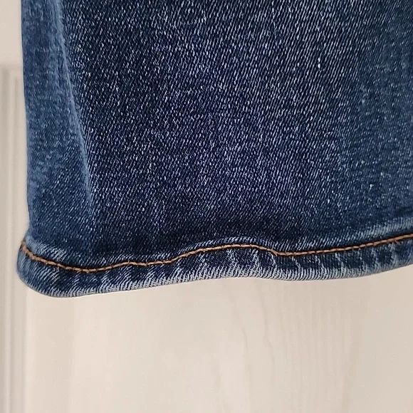 OLD NAVY WOMAN'S JEANS - Picture 8 of 10